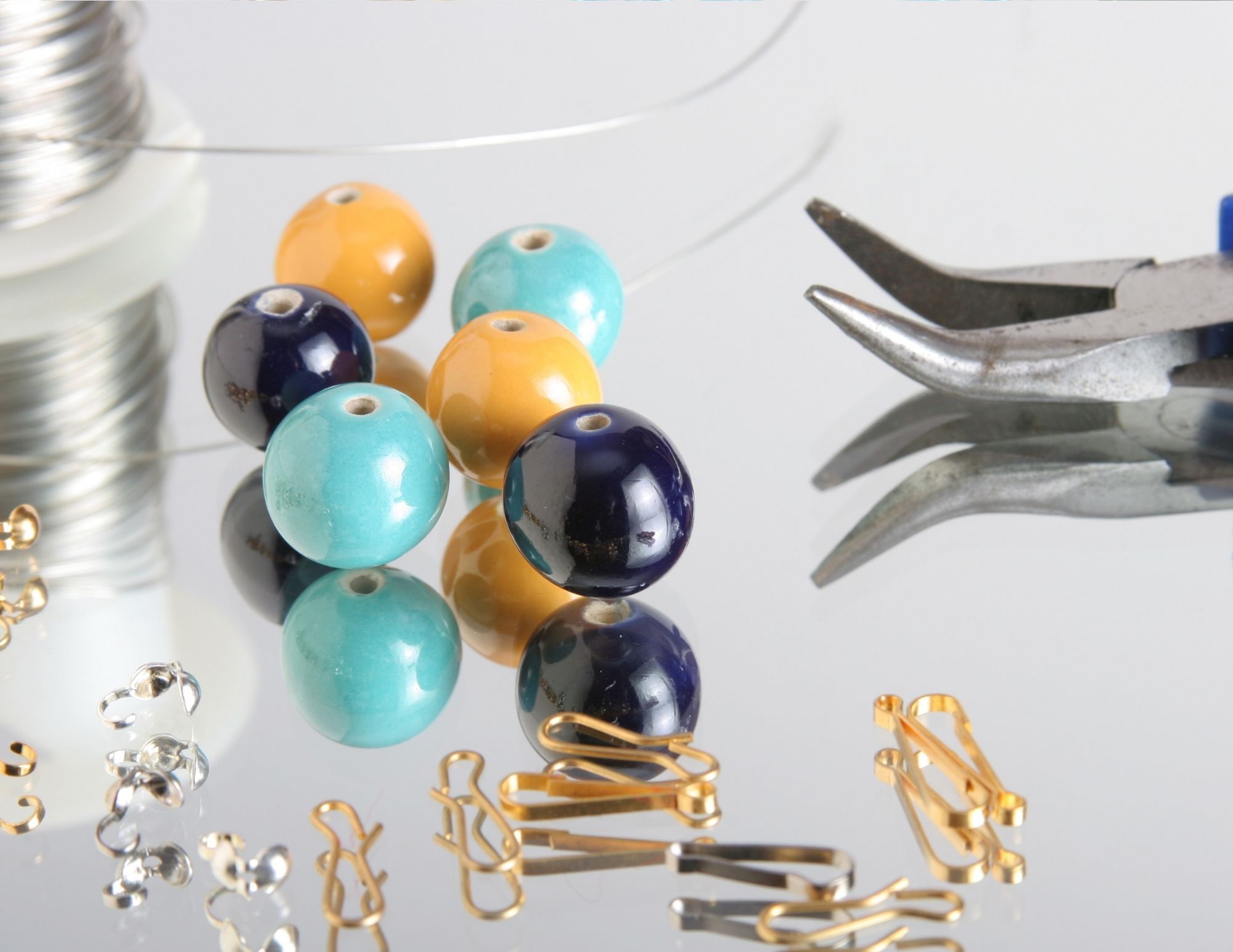 Vernon Community Arts Centre - Jewellery Basics: Bead & Wire